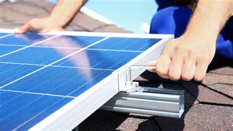 Comment accrocher votre installation photovoltaïque avec un kit de