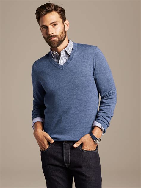 extra fine merino wool vee pullover banana republic