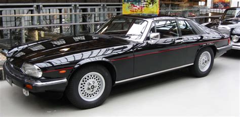 POWER CARS: Jaguar XJS V12 5,3