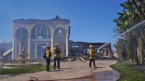 Coastal Fire In Orange County Evacuations Maps Updates Abc10