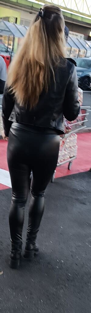 Perfect Ass In Shiny Leather Leggings Spandex Leggings Yoga Pants