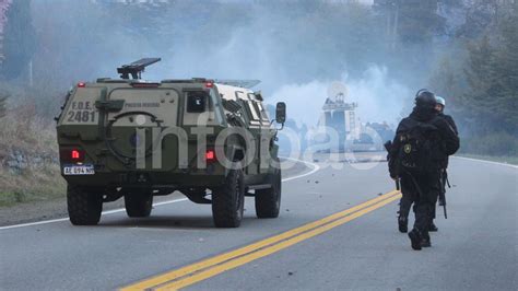 Un Grupo De Mapuches Bloqueó La Salida De La Trochita En Chubut Infobae