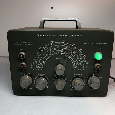 Vintage Heathkit Rf Signal Generator Ig 102 And Sg 8