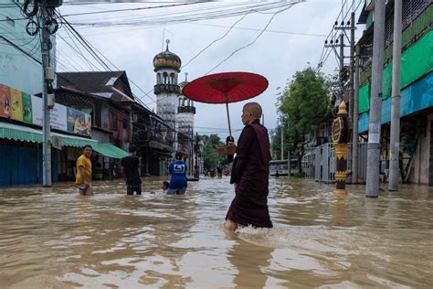 Miles De Personas Afectadas Por Inundaciones Monzónicas En Myanmar