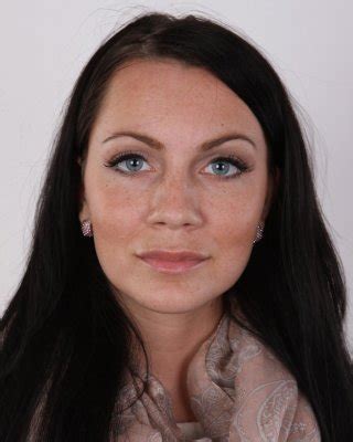 Curvy Brunette Milf Poses Nude Porn Pictures Xxx Photos Sex Images Pictoa