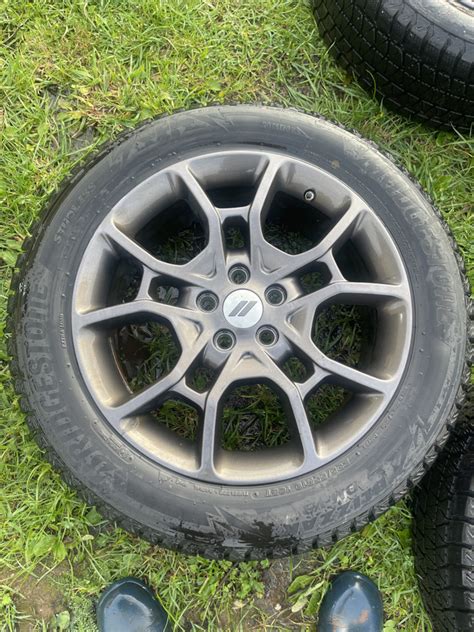 Шины зимние нешипованные Bridgestone 235/55 R19, литые диски Mopar 7 ...