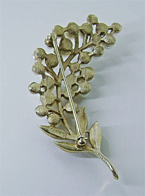 Trifari Pearl Brooch Gems Of The Sea Collectors Weekly