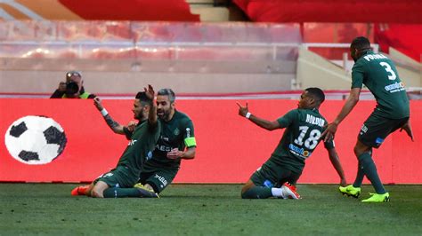 Ligue 1 Saint Etienne Renverse Monaco Et Met La Pression Sur Lyon