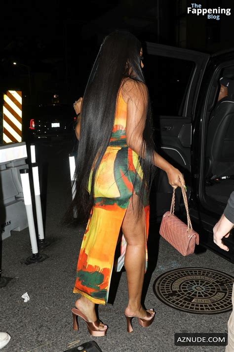 Megan Thee Stallion Sexy Shows Off Her Hot Curves While Leaving Crustacean Restaurant After