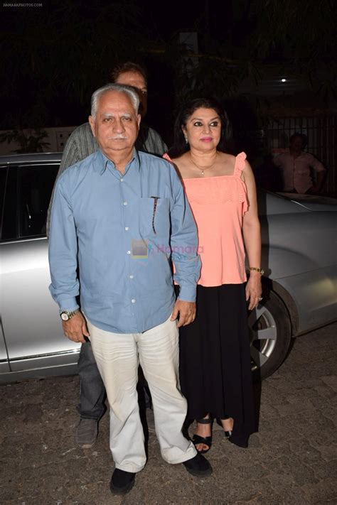 Ramesh Sippy Kiran Juneja At The Screening Of Shaadi Mein Zaroor Aana