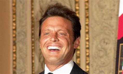 Luis Miguel Regresará A Los Escenarios En El 2023 Con Una Nueva Gira