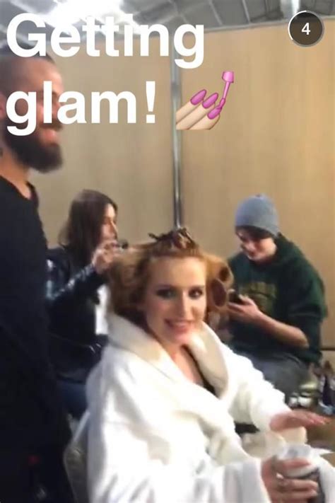 Bella Thorne 002 Hot Celebs Home