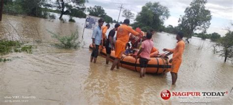 Nagpur Sdrf Team Rescue Around People From Flood Affected Village