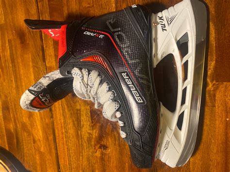 Used Bauer Regular Width Pro Stock Size 10 5 Vapor 3X Pro Hockey Skates