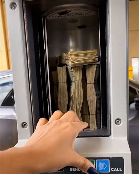 Drive Thru Bank Drop 🤑 Drive Thru Banks Are A Thing Where Have I