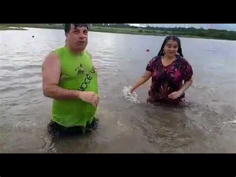 Se Refrescando No Balne Rio De Paragua Pta Youtube