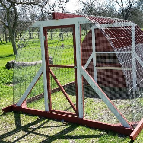 Ms Biddy S Cattle Panel Hoop Coop Cattle Panels Backyard Coop Chickens Backyard