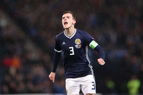 Andrew Robertson Scotland - Andy Robertson And Oliver Burke Strike To ...