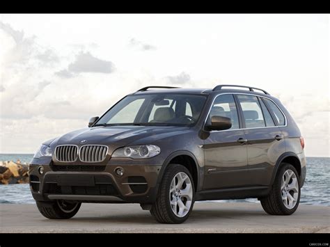 2011 BMW X5 - xDrive50i - Front Left Quarter View Photo | Caricos