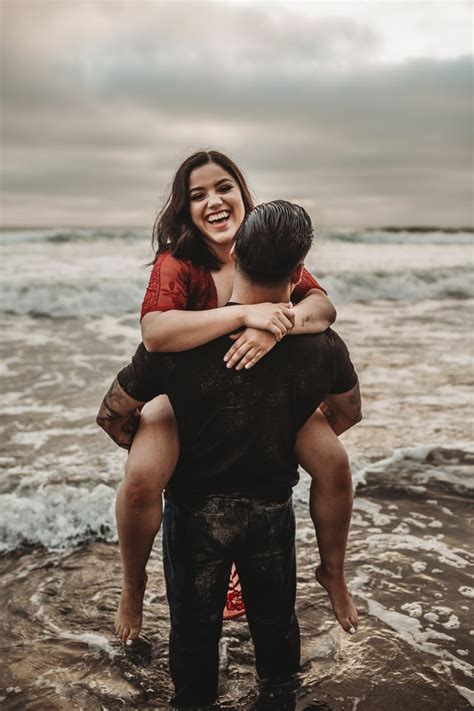 this couple met right before taking these sexy beach photos popsugar love and sex photo 25