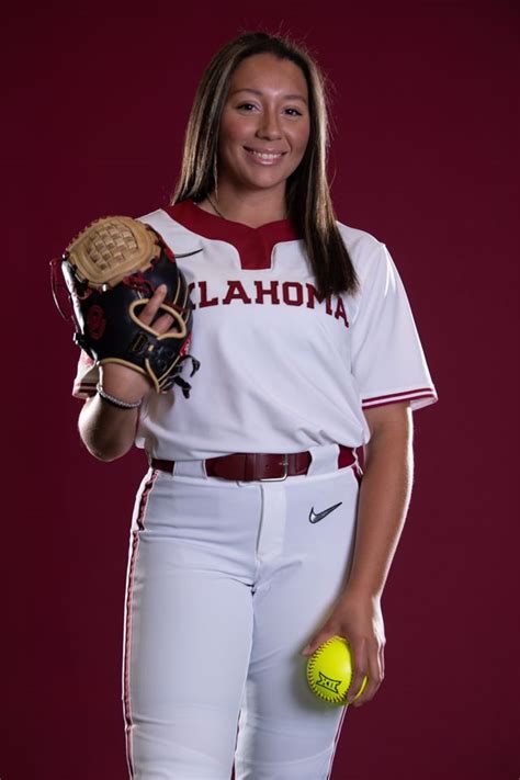 Kierston Deal Left Handed Pitcher Pitcher Oklahoma Sooners Nil