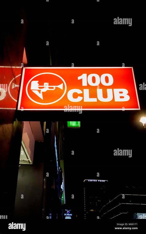 100 club oxford street hi-res stock photography and images - Alamy