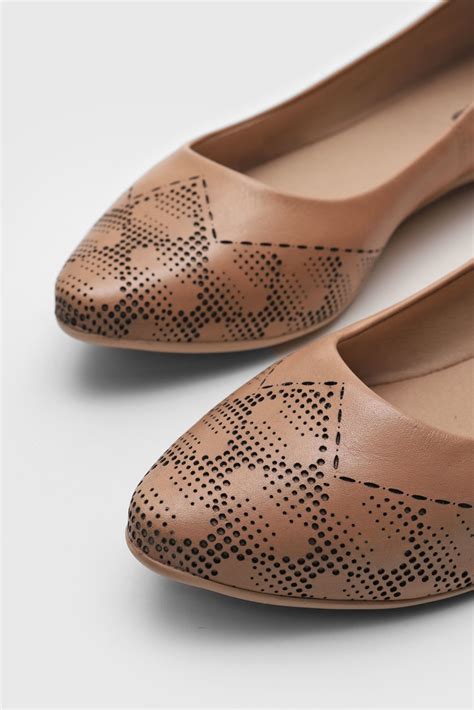 Sapatilha Bottero Laser Cut Nude Compre Agora Dafiti Brasil