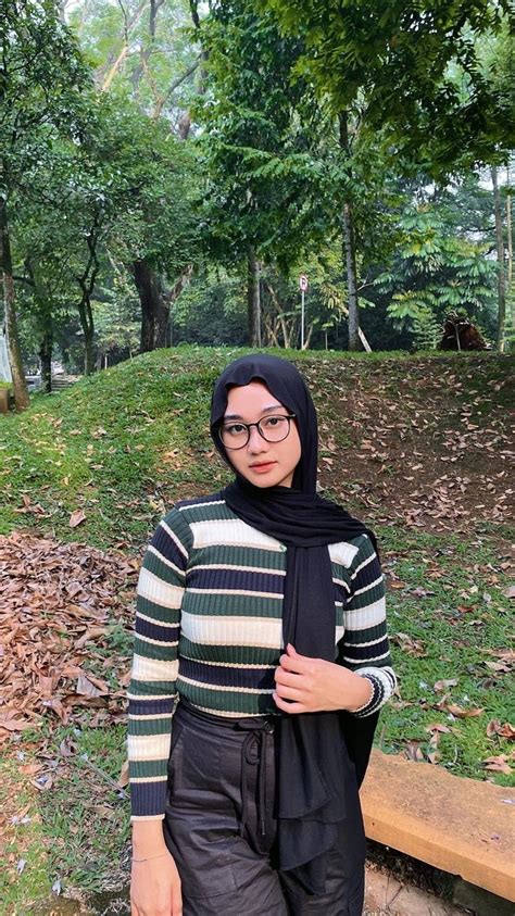 Pin Oleh Frau Lav Di Hijab Wajah Gadis Gaya Hijab Foto Gadis Cantik