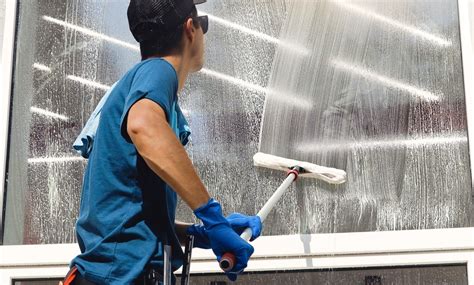 Top Rated Miami Commercial Window Cleaning Service