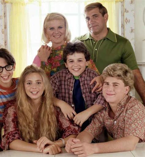 17 Family TV Shows That Aren’t Totally Cringeworthy - PureWow