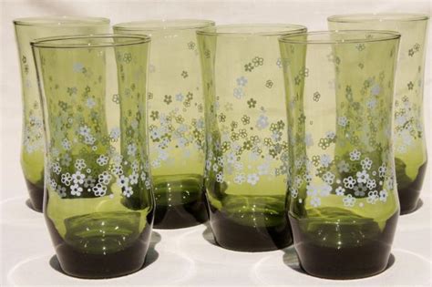 Vintage Libbey Glasses Spring Blossom Crazy Daisy Pattern White Flowers On Green Glass