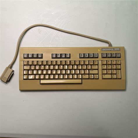 Commodore 128D keyboard only – Erix Collectables