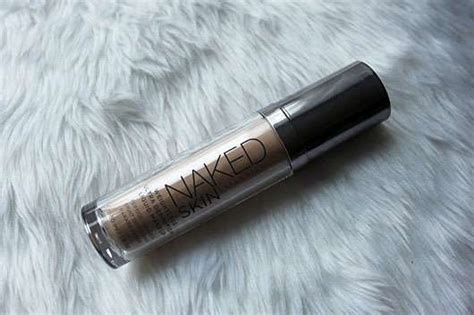 Test Foundation Urban Decay Naked Skin Weightless Ultra Definition