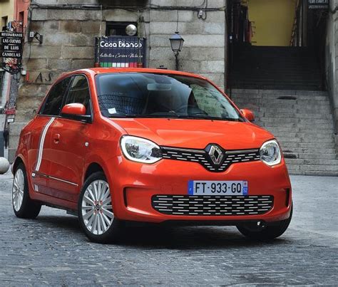 C Mo Es El Renault Twingo El Coche Al Que Se Refiere Shakira En Su