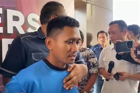 Untuk Yang Pertama Kalinya Pegi Setiawan Alias Perong Muncul Di Hadapan