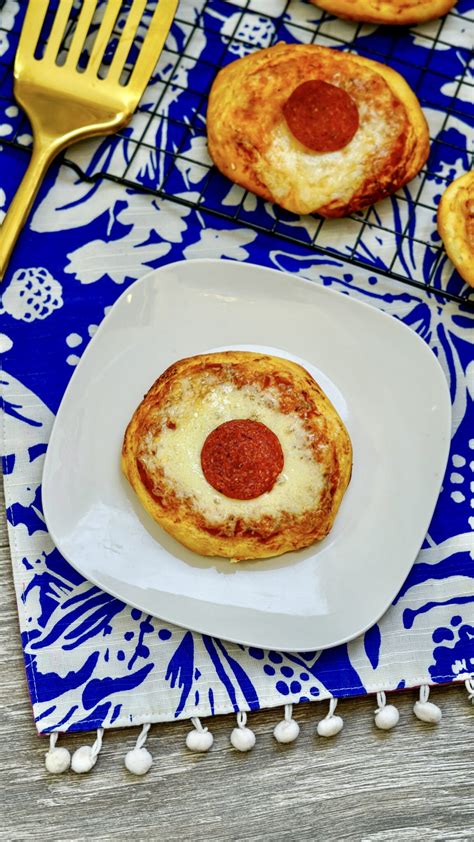 Air Fryer Biscuit Pepperoni Pizza Recipe The Mommyhood Life