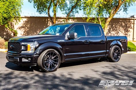 2021 Ford F 150 With 22 Vossen Hf6 1 In Gloss Black Machined Smoke Tint Wheels Wheel