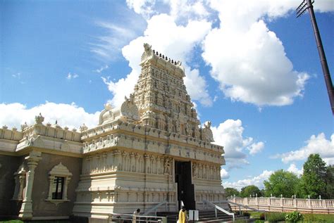 Bridgewater Hindu Temple On A Clear Summer Day Located At Flickr