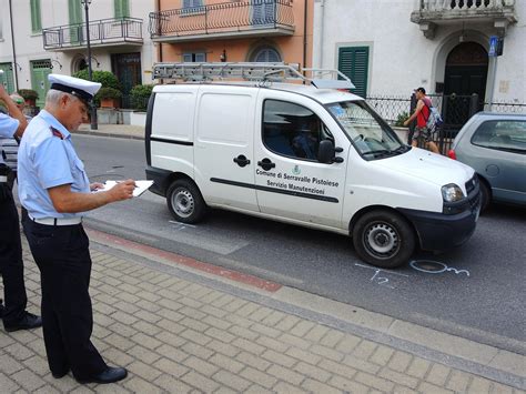 Studentessa investita sulle strisce mentre va a scuola grave ma non è