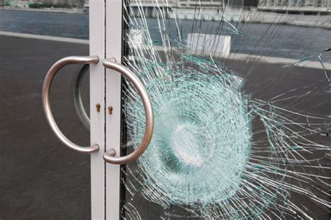 Противоударная защитная пленка на окна купить в Минске, противоударная ...