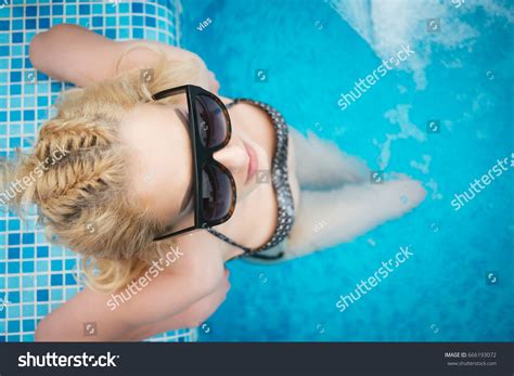 Elegant Sexy Girl Black Bikini On Stock Photo 666193072 Shutterstock