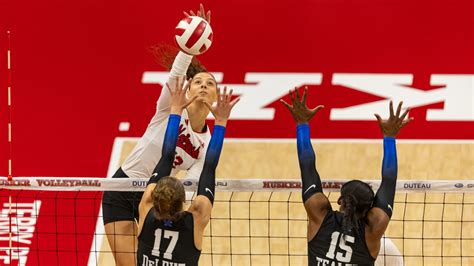 Krvn Krvn Kami Huskers Sweep Buckeyes To Open Big Ten Play