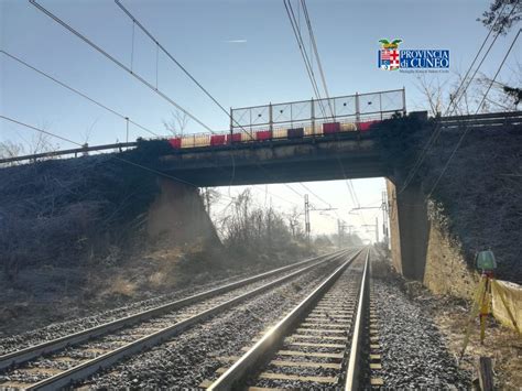 Lavori Sulla Linea Ferroviaria Torino Savona Saranno Sostituiti I