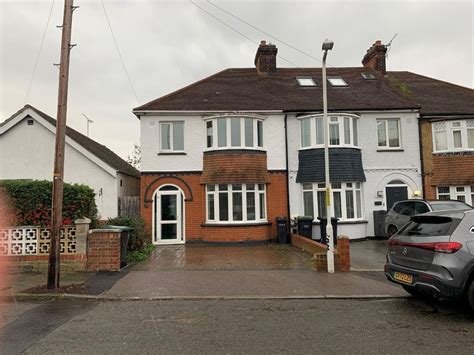 3 Bed End Terrace House To Rent In Lamorna Avenue Gravesend Kent Da12