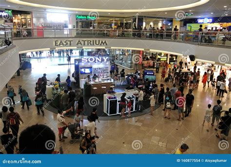 Mid Valley Megamall Shopping Mall Main Atrium. Editorial Stock Image ...