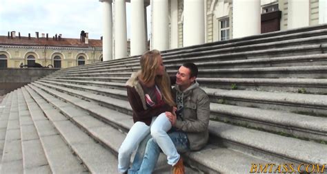 Dazzling Willa Enjoys Facials After Sex