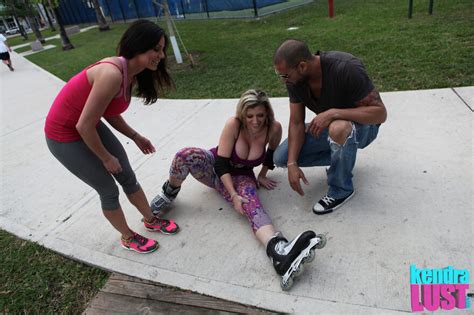 KendraLust Kendra Lust Sara Jay Threesome With Sara Jay XXX Picture Sexy Gallery Nude 11