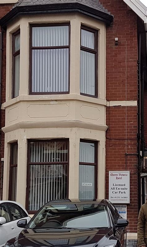 QUEEN VICTORIA HOTEL - Guest house Reviews (Blackpool, England)