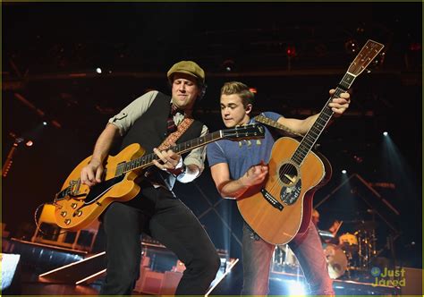 Hunter Hayes Makes Sure Every Moment Counts At Tour Kick Off Photo