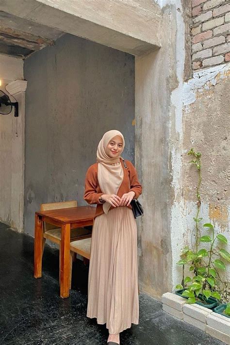 Kombinasi OOTD Hijab Remaja Rok Cargo Keren In 2024 Ootd Hijab